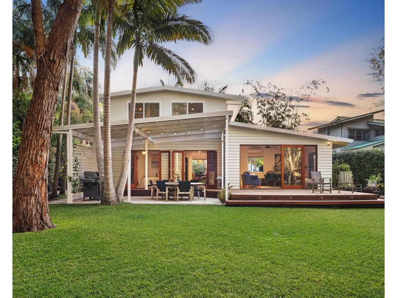 8 Sallywattle Drive, Suffolk Park NSW 2481