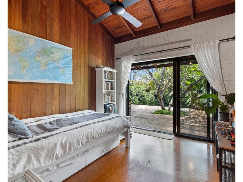 10 Tahra Crescent, Ewingsdale NSW 2481