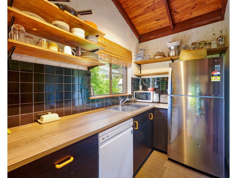 10 Tahra Crescent, Ewingsdale NSW 2481