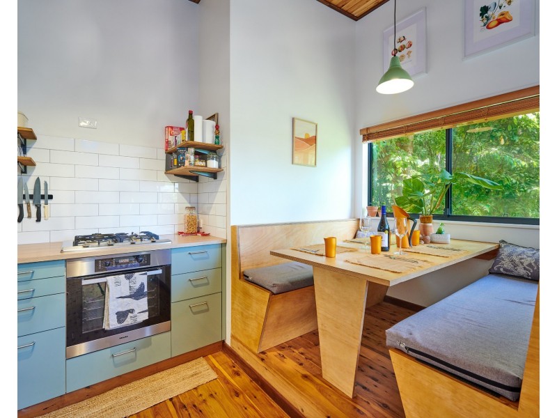 10 Tahra Crescent, Ewingsdale NSW 2481