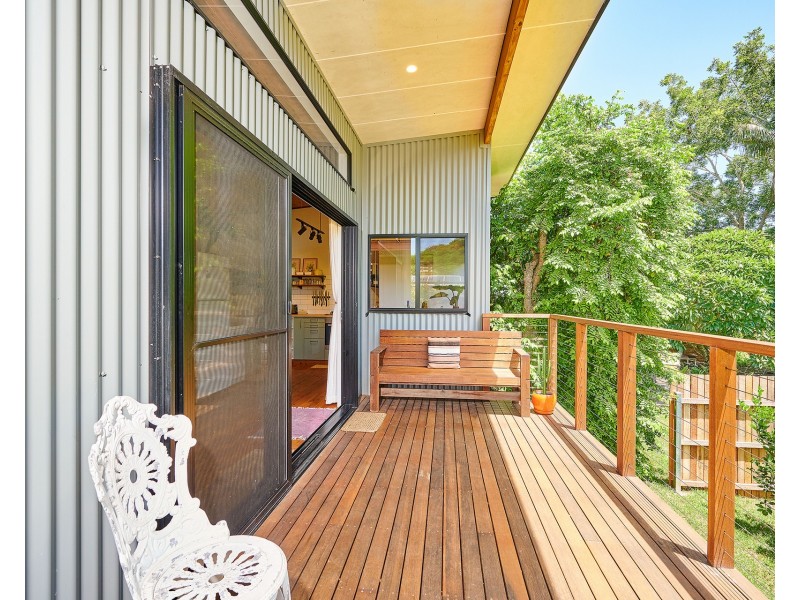 10 Tahra Crescent, Ewingsdale NSW 2481