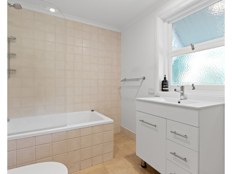 38 Avocado Crescent, Ewingsdale NSW 2481