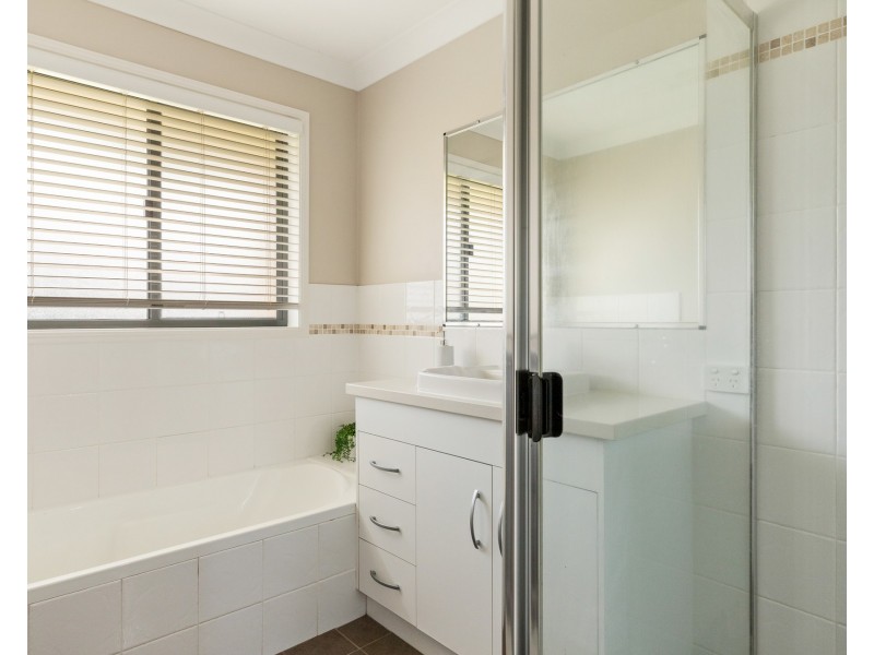 2/51 Cummings Crescent, Cumbalum NSW 2478