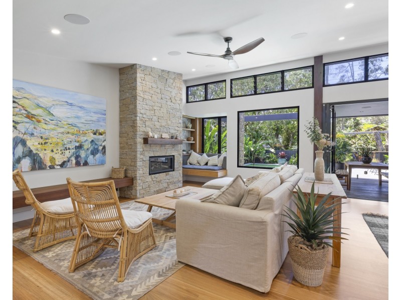 11 Gloria Street, South Golden Beach NSW 2483