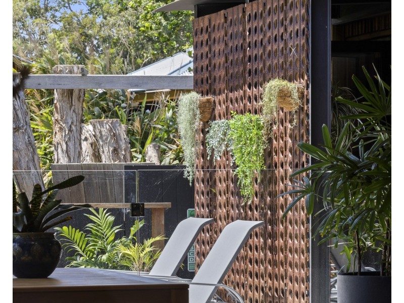 11 Gloria Street, South Golden Beach NSW 2483