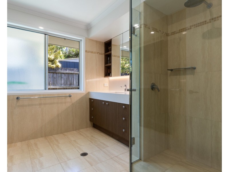 77 Beech Drive, Suffolk Park NSW 2481