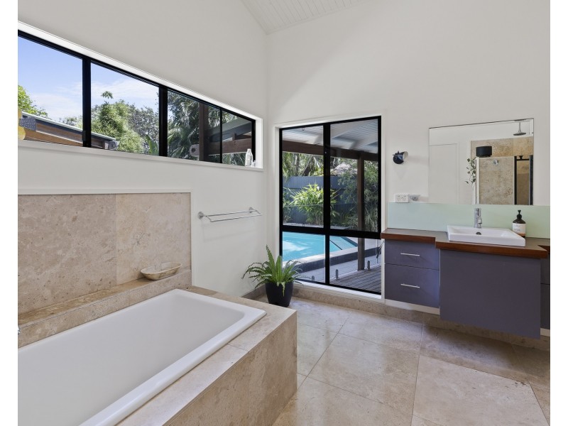 4 Azolla Place, Suffolk Park NSW 2481