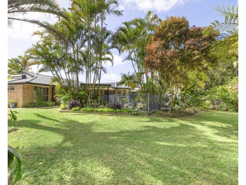 25 Caniaba Crescent, Suffolk Park NSW 2481