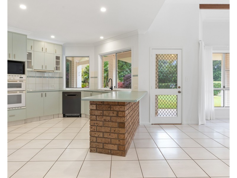 30 Avocado Crescent, Ewingsdale NSW 2481