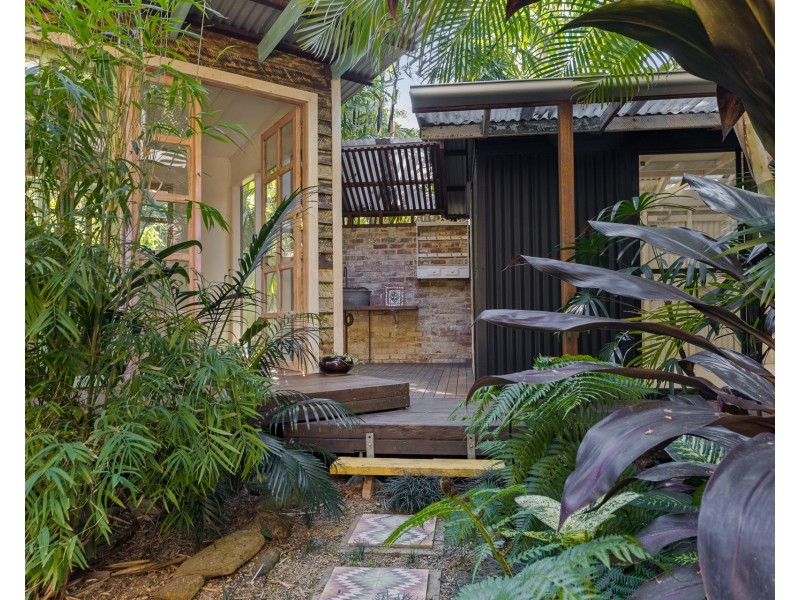 2/1 Canowindra Court, South Golden Beach NSW 2483