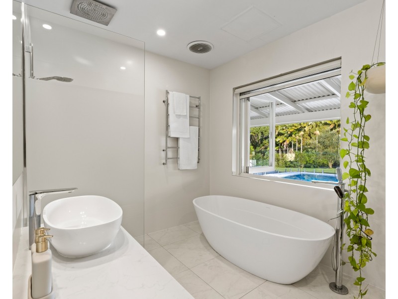 15 Plantation Drive, Ewingsdale NSW 2481