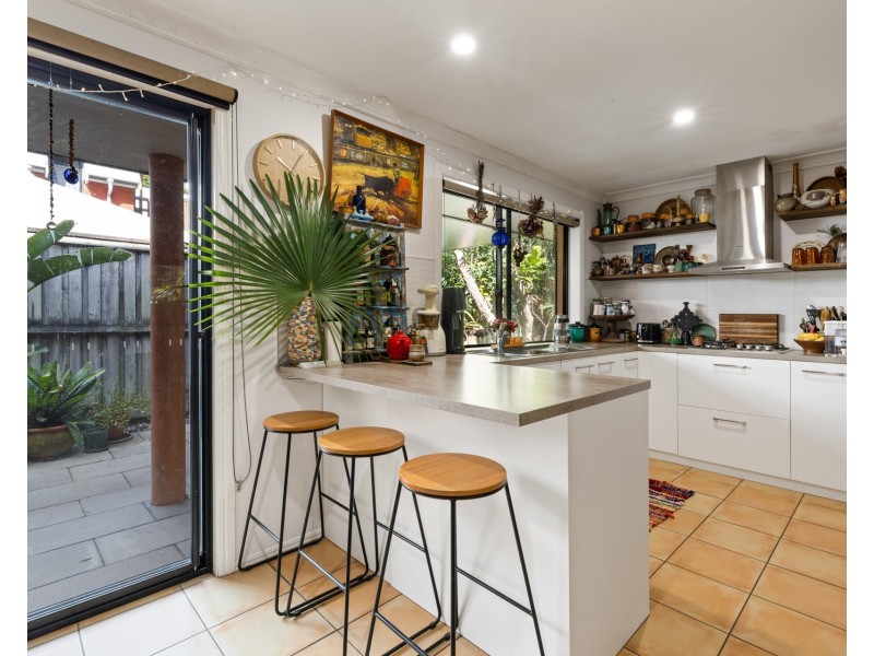 1/6 Sallywattle Drive, Suffolk Park NSW 2481
