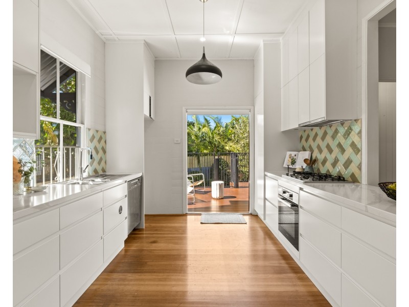 15 Palm-Lily Crescent, Bangalow NSW 2479