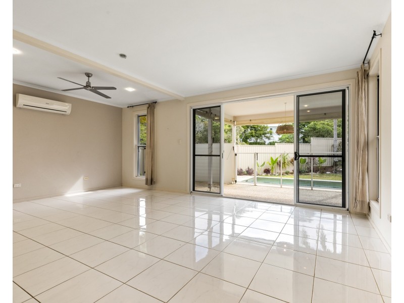 1 Tea Tree Court, Suffolk Park NSW 2481