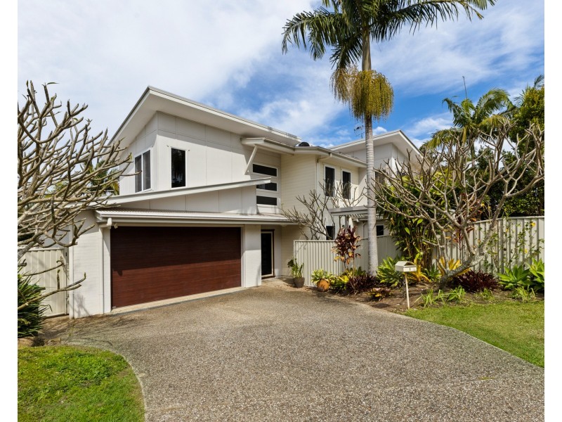 1 Tea Tree Court, Suffolk Park NSW 2481