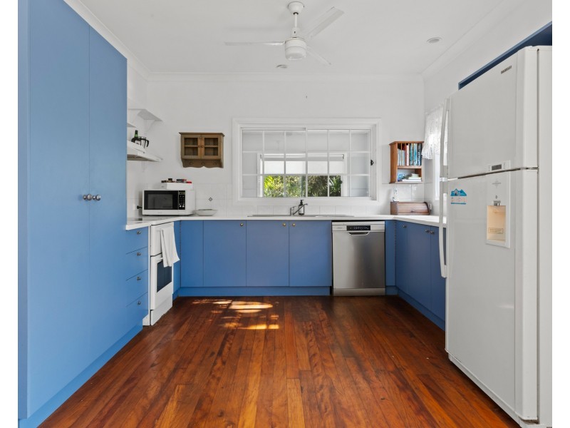 16 Henderson Place, Modanville NSW 2480