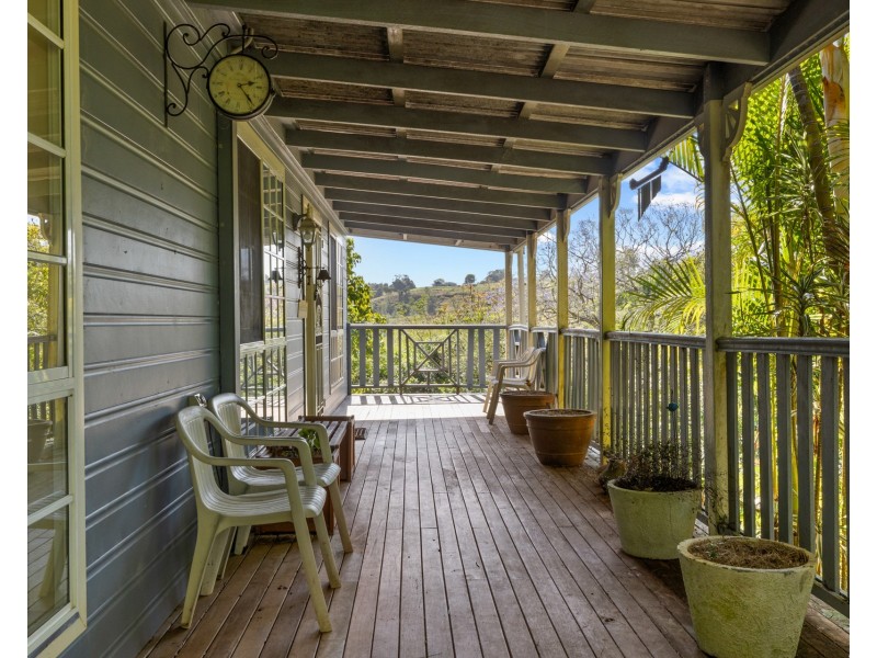 16 Henderson Place, Modanville NSW 2480