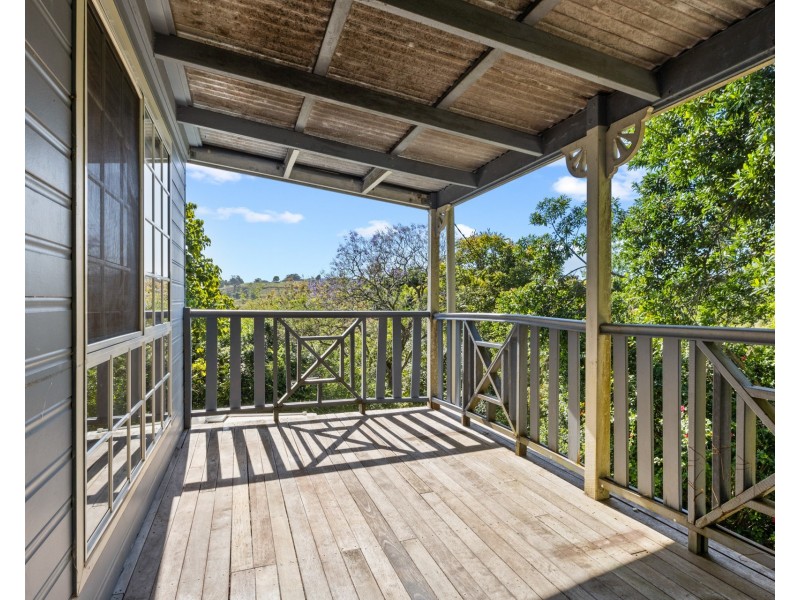 16 Henderson Place, Modanville NSW 2480