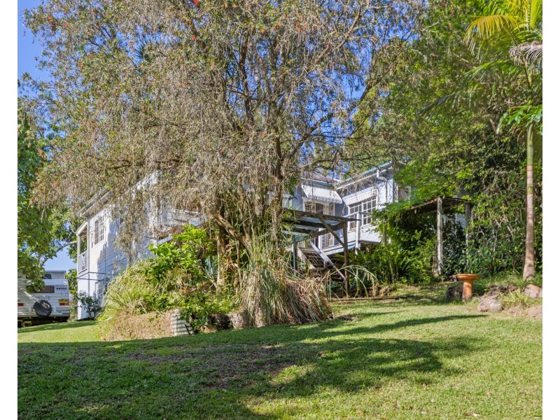 16 Henderson Place, Modanville NSW 2480