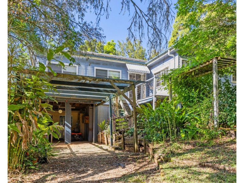 16 Henderson Place, Modanville NSW 2480