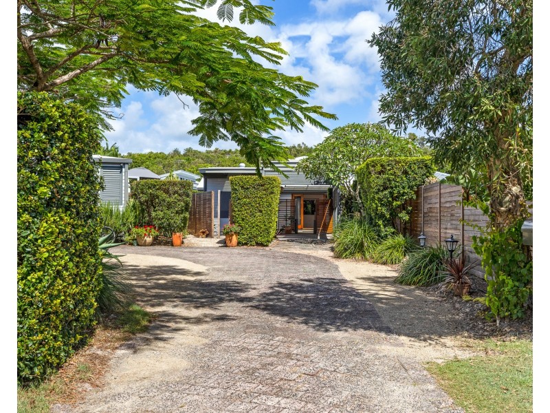 14A Beachside Drive, Suffolk Park NSW 2481