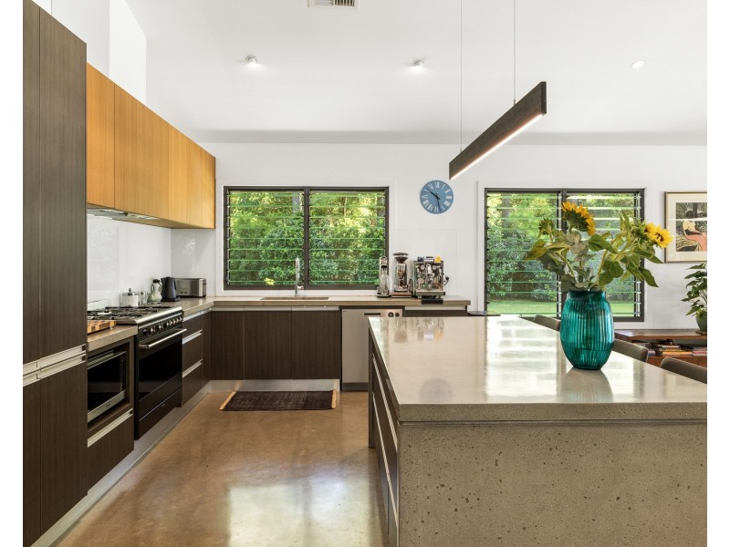 35 Avocado Crescent, Ewingsdale NSW 2481