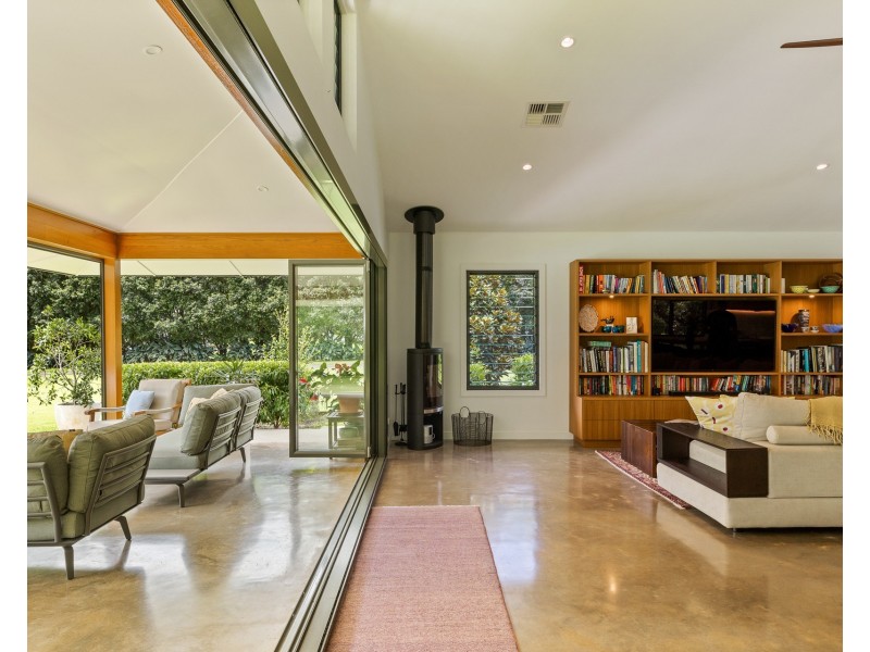 35 Avocado Crescent, Ewingsdale NSW 2481