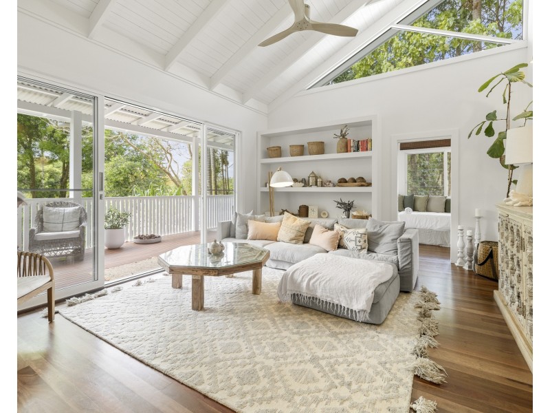 16 Palm Tree Crescent, Bangalow NSW 2479