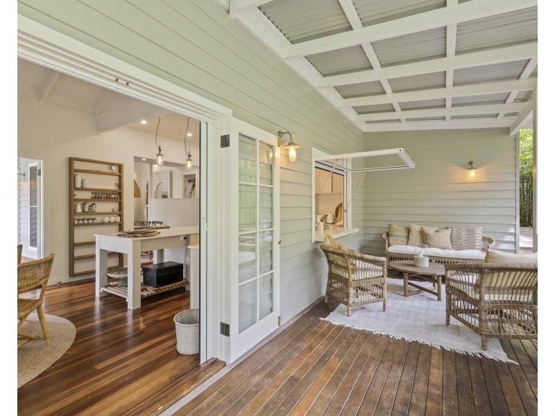 16 Palm Tree Crescent, Bangalow NSW 2479