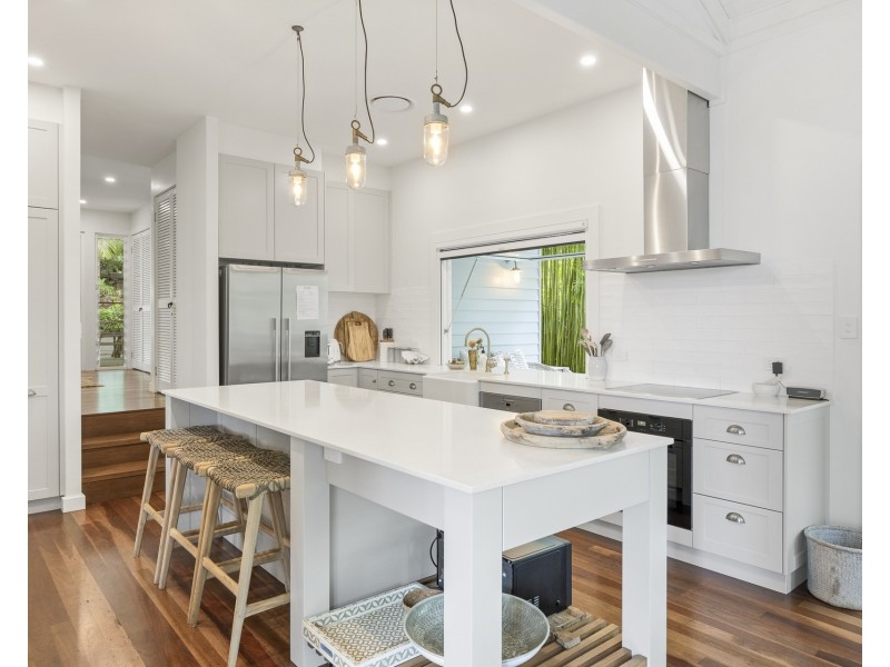 16 Palm Tree Crescent, Bangalow NSW 2479