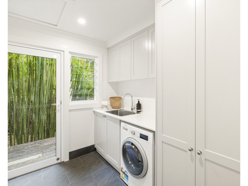 16 Palm Tree Crescent, Bangalow NSW 2479