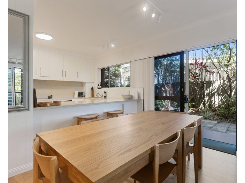 2/122 Lighthouse Road, Byron Bay NSW 2481