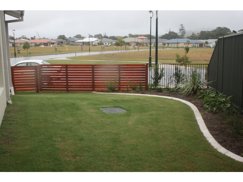 17-3/15 LENNOX CRT, Pottsville NSW 2489