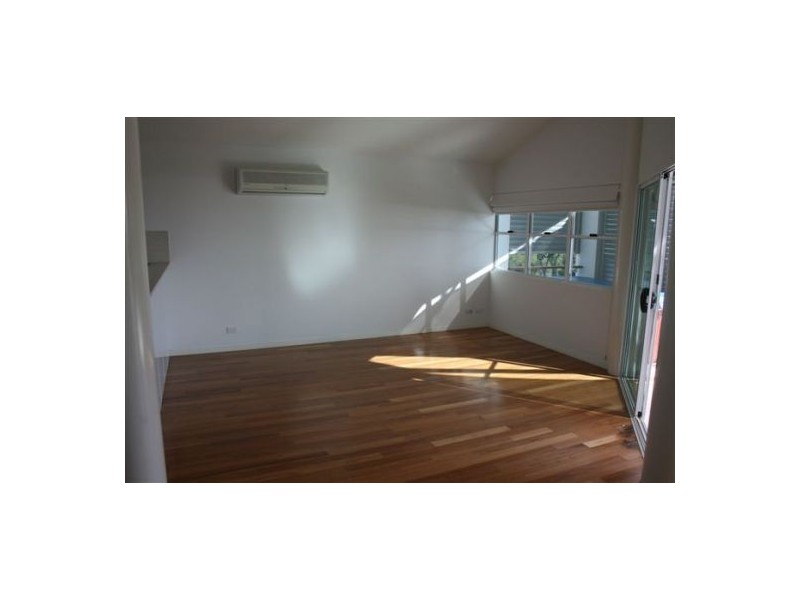 9/50-52 RUTLEDGE ST, Coolangatta QLD 4225