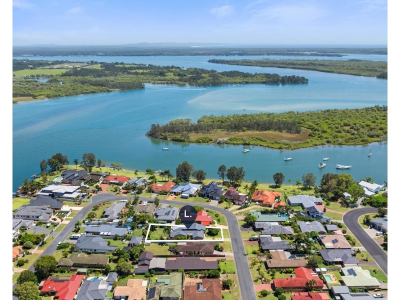 5 Palm Terrace, Yamba NSW 2464