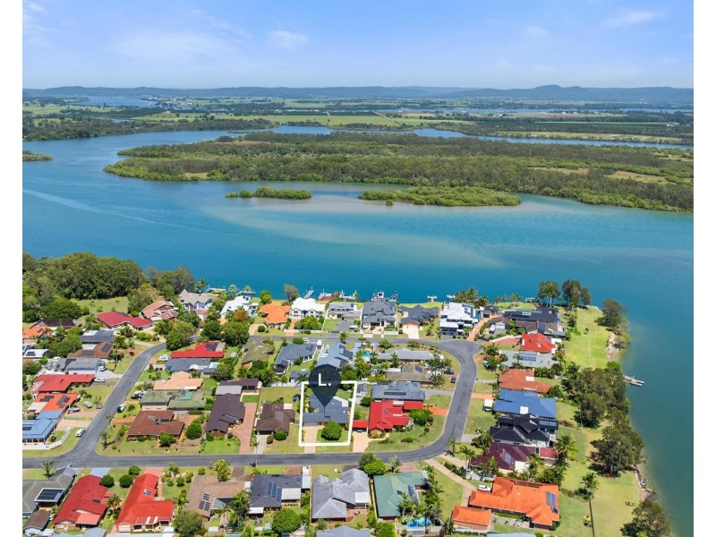 5 Palm Terrace, Yamba NSW 2464