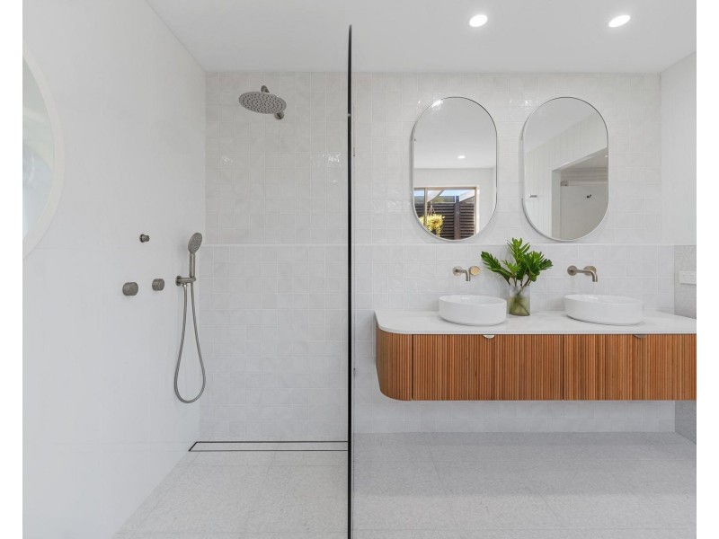 5 Palm Terrace, Yamba NSW 2464