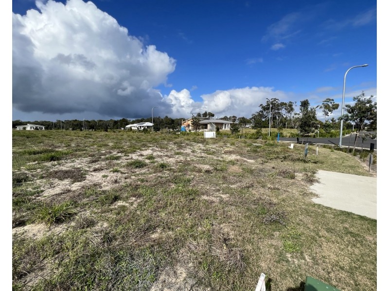 14 Yaegl Crescent, Iluka NSW 2466