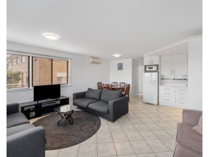 7/5 Beach Street, Yamba NSW 2464