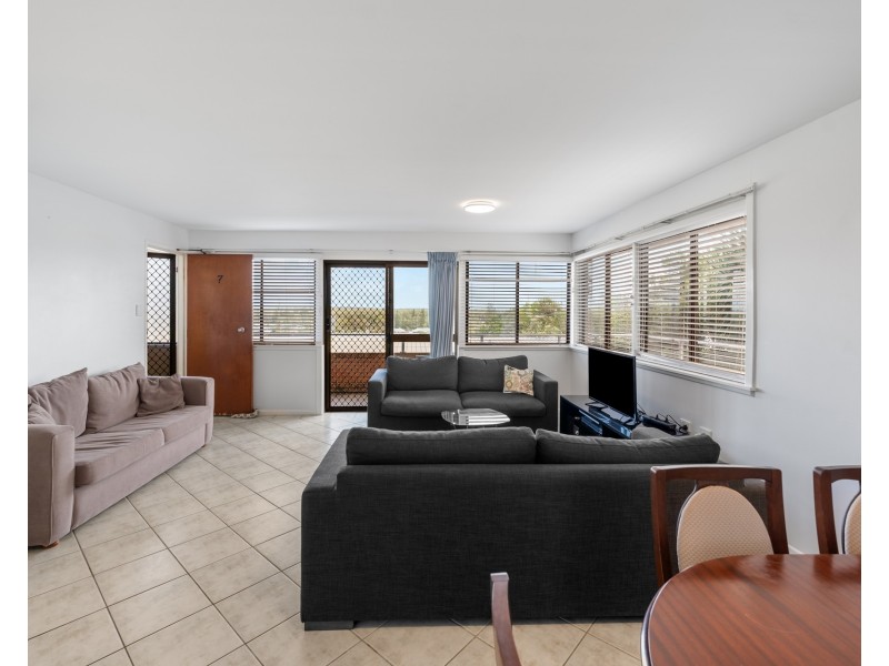 7/5 Beach Street, Yamba NSW 2464