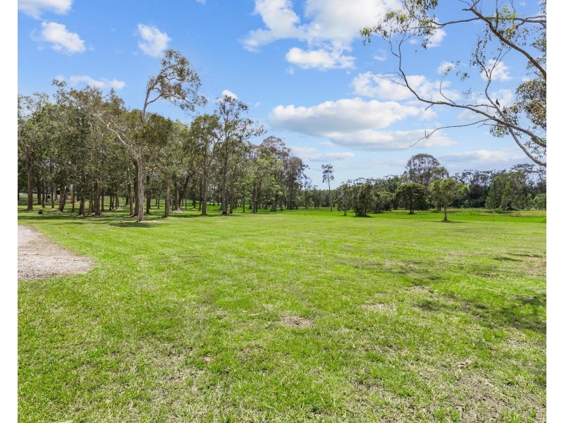 9 Falcon Court, James Creek NSW 2463