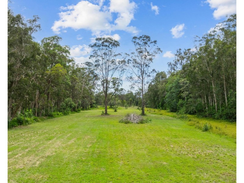 9 Falcon Court, James Creek NSW 2463