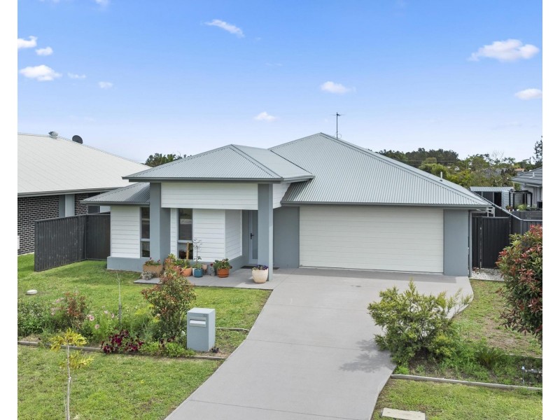 32 Kohler Drive, Yamba NSW 2464