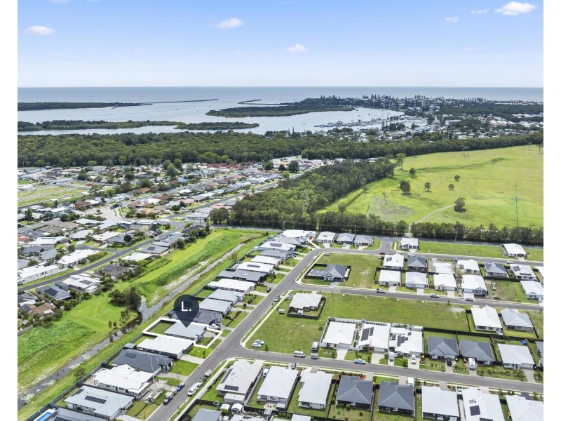 32 Kohler Drive, Yamba NSW 2464
