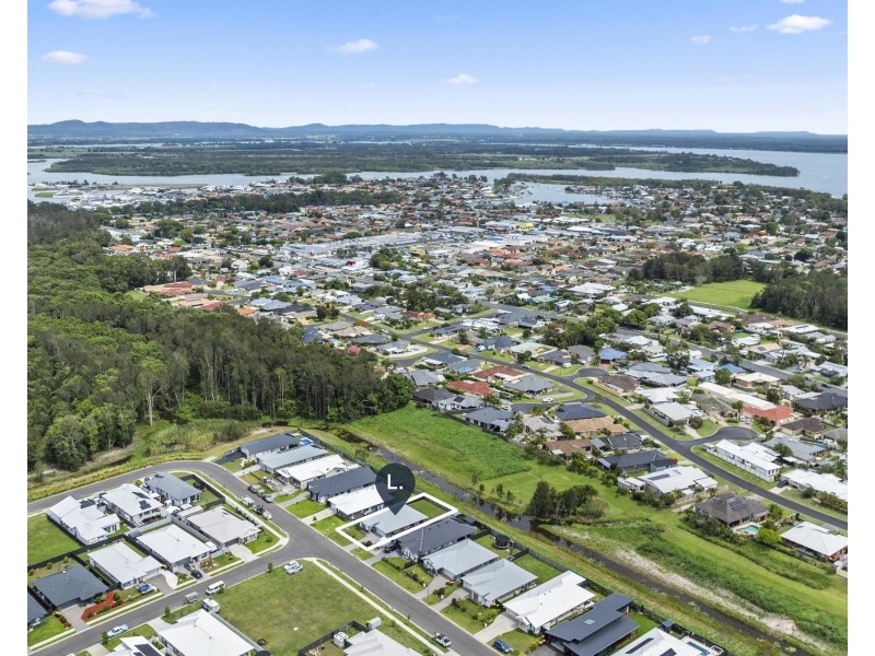32 Kohler Drive, Yamba NSW 2464