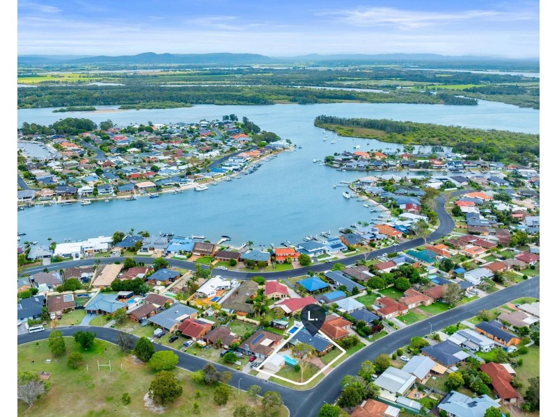 1 Willow Way, Yamba NSW 2464