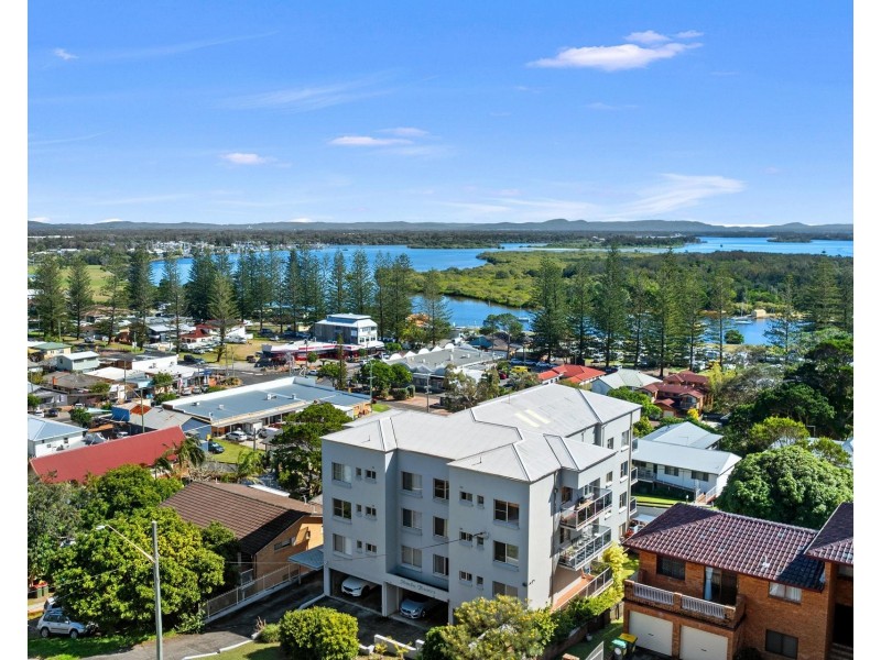 14/8-10 High Street, Yamba NSW 2464