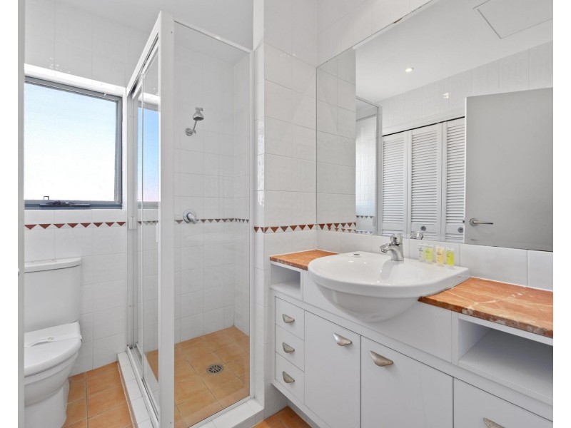 9/20 Pacific Parade, Yamba NSW 2464