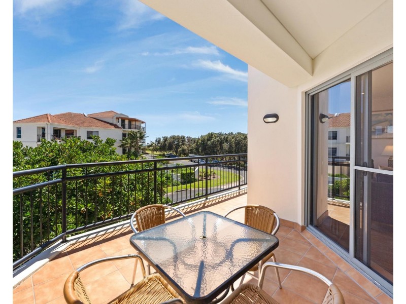 9/20 Pacific Parade, Yamba NSW 2464