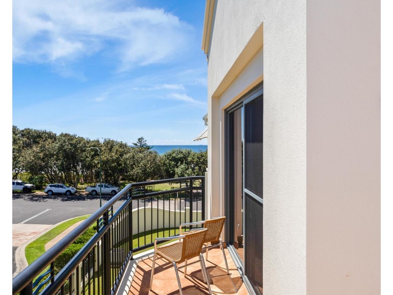 9/20 Pacific Parade, Yamba NSW 2464